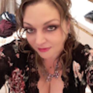 Meet your Posher, Liz